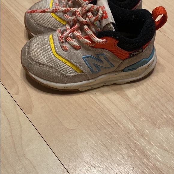 A bundle of toddler NIKES, Jordans, and New balance - Picture 16 of 16